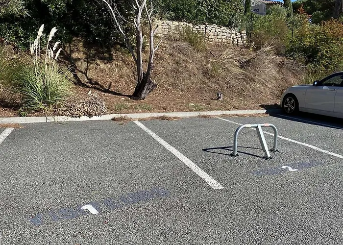 : 3 Pièces, 4 Couchages, Piscine, Calme, Proche Commerces Et Aqualand - Fr-1-226-476 Appartement *