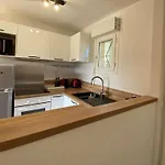 : 3 Pieces, 4 Couchages, Piscine, Calme, Proche Commerces Et Aqualand - Fr-1-226-476 Apartamento *