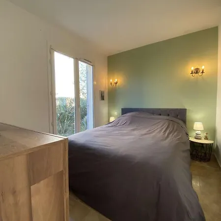 : 3 Pieces, 4 Couchages, Piscine, Calme, Proche Commerces Et Aqualand - Fr-1-226-476 Apartamento