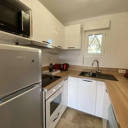 Apartment : 3 Pieces, 4 Couchages, Piscine, Calme, Proche Commerces Et Aqualand - Fr-1-226-476 Sainte-Maxime