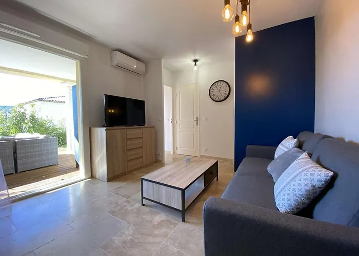 Apartment : 3 Pieces, 4 Couchages, Piscine, Calme, Proche Commerces Et Aqualand - Fr-1-226-476 Sainte-Maxime